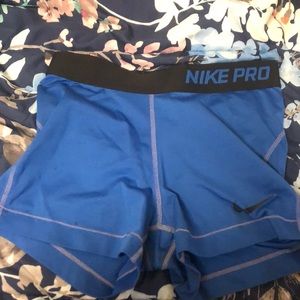Nike size small spandex